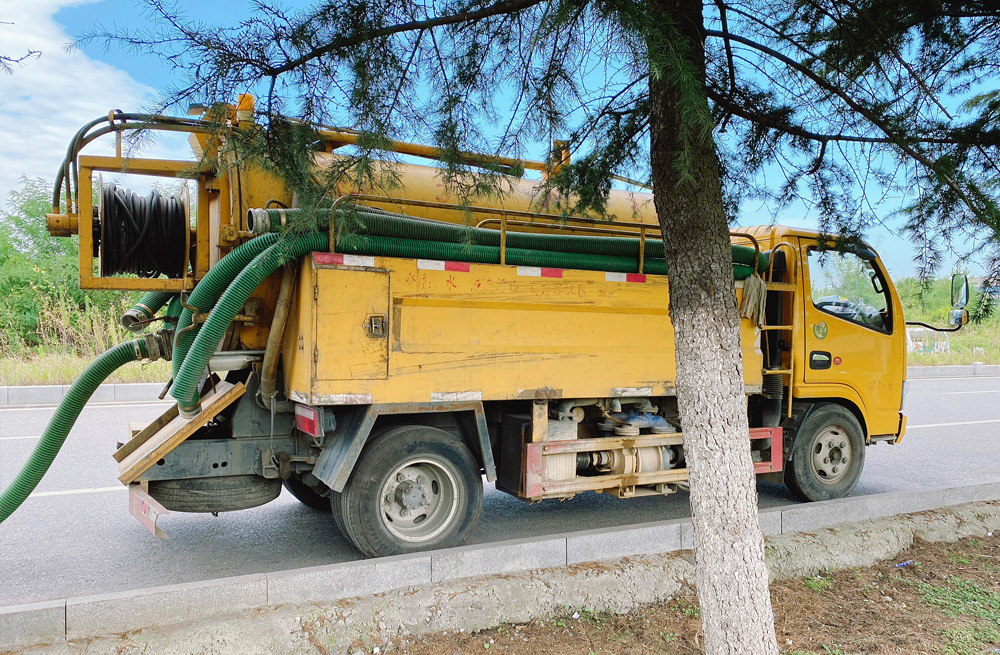 283察哈尔路清洗抽粪车