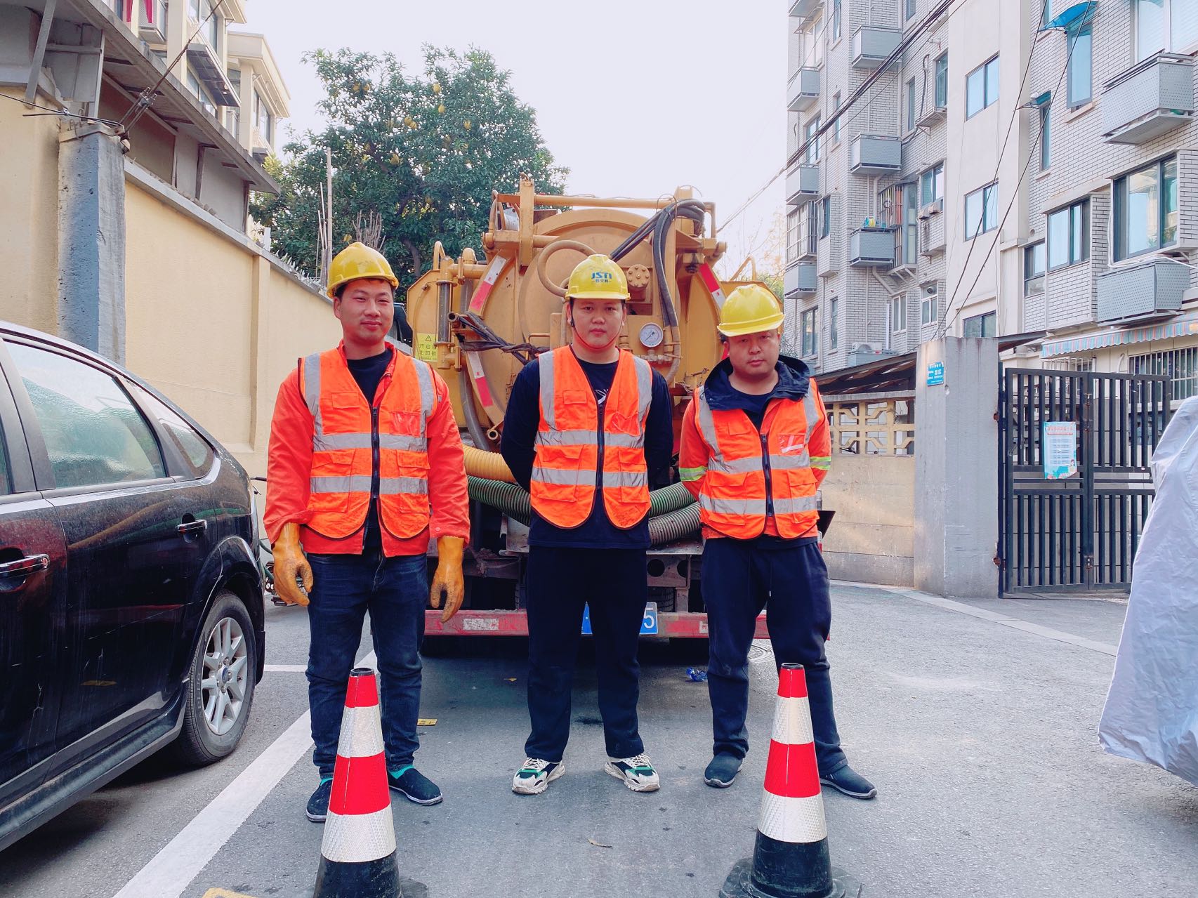 察哈尔路南京某小区管道清淤检测施工