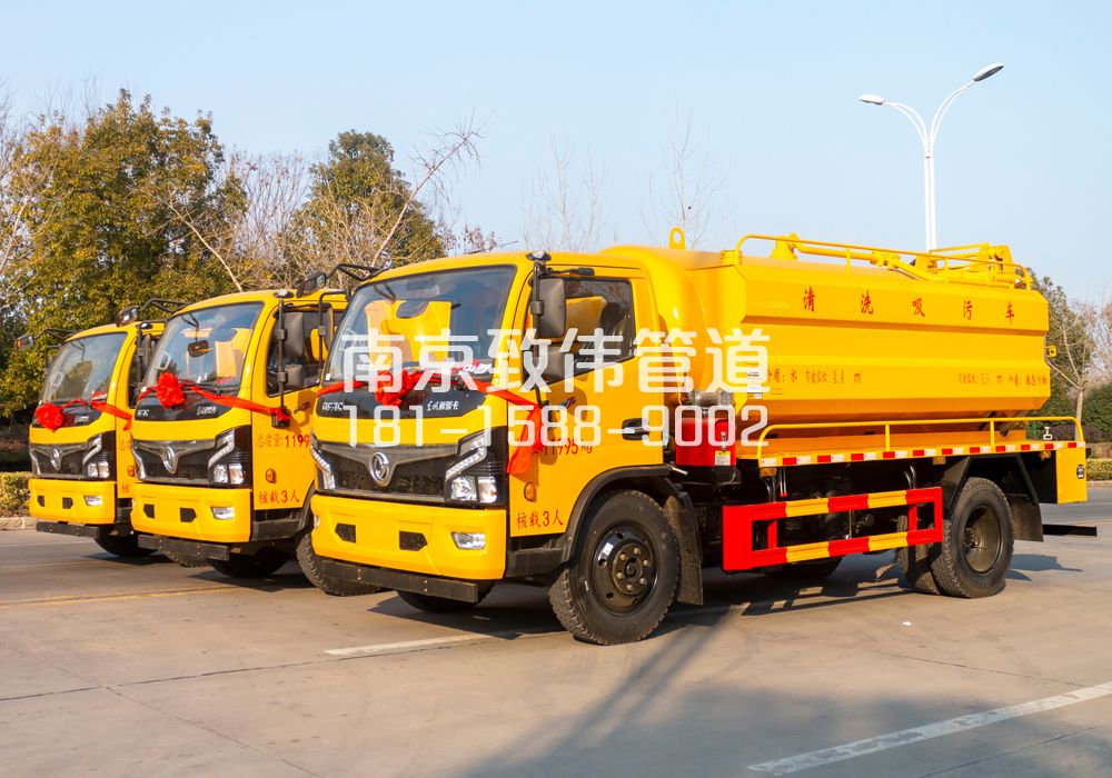 369察哈尔路多利卡吸污车